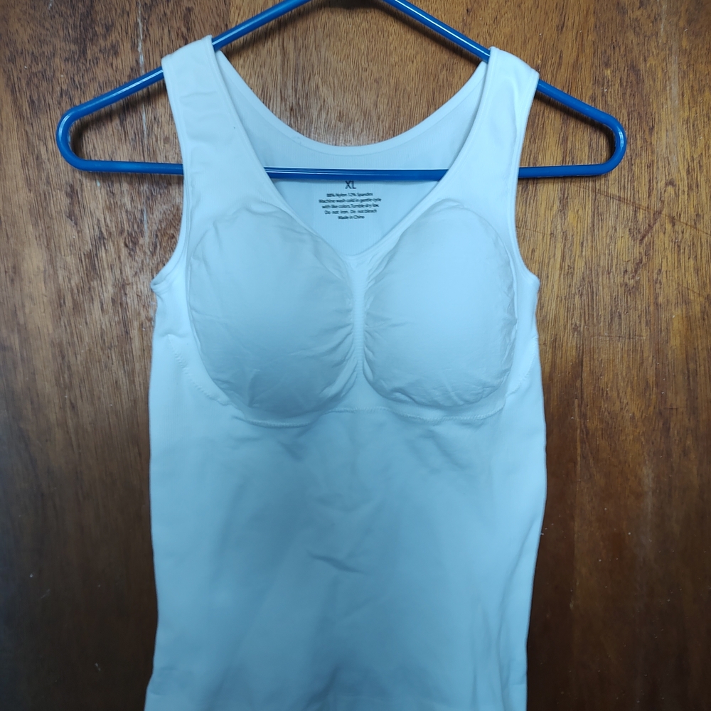 Seamless White Padded Camisole Tank Top - Women
